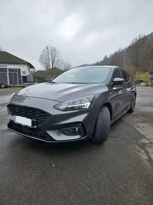 Ford Focus Focus 1.5 EcoBoost Start-Stopp-System ST-LINE