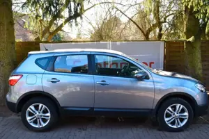 Nissan Qashqai 2,0 Allradantrieb!Automatik!AHK TÜV Neu! Bild 3
