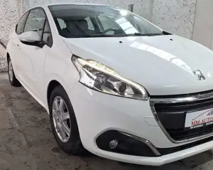 Peugeot 208 Active Bild 3