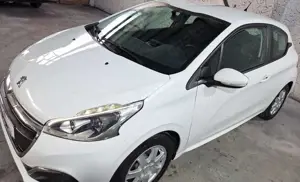 Peugeot 208 Active Bild 4