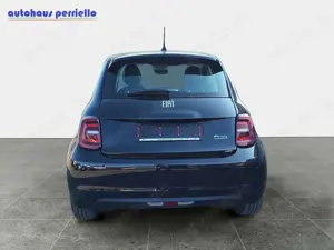 Fiat 500e 3+1 Passion 42 kWh / Winter Paket Bild 3