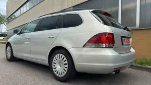 Volkswagen Golf +NAVI+TÜV+GARANTIE+PARKS+SITZH+TEMPO+KLIMA Bild 3