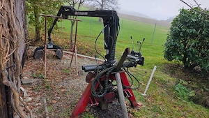 Forsthaus Ladekran - Sofort einsatzbereit Rotator für Traktor.