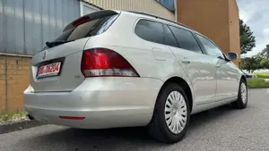 Volkswagen Golf +NAVI+TÜV+GARANTIE+PARKS+SITZH+TEMPO+KLIMA Bild 4