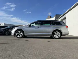 Volkswagen Passat Variant 2.0 TDI DSG Business 169€ m.20% Anz. AHK PANO Na Bild 2