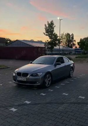 BMW 320 320i