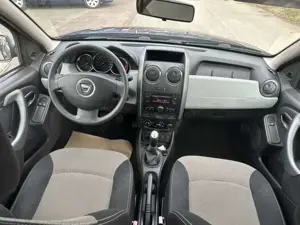 Dacia Duster 1.6 16V 105 4 x 2 ICE Bild 5