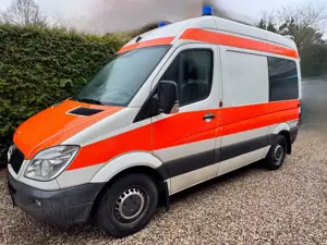 Mercedes-Benz Sprinter II Hochdach Krankenwagen 310 CDI