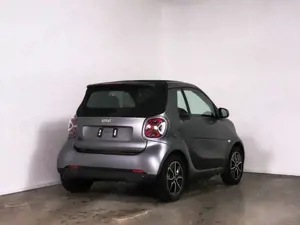 smart forTwo EQ CABRIO PASSION+EXCLUSIVE+22KW+WINTERPKT+KAMER Bild 2