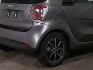 smart forTwo EQ CABRIO PASSION+EXCLUSIVE+22KW+WINTERPKT+KAMER Bild 4