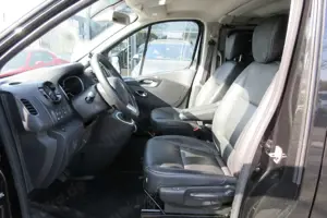 Renault Trafic SpaceClass Navi Leder AHK Kamera Allwetter Bild 5