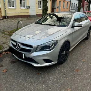 Mercedes-Benz CLA 180 Shooting Brake (Urban)