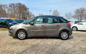Citroen C4 Picasso Tendance 1.6*Klimaaut*8xLMF*PDC*Temp* Bild 2