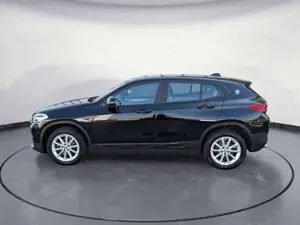 BMW X2 sDrive18d Advantage Aut. Klimaaut. PDC Bild 3