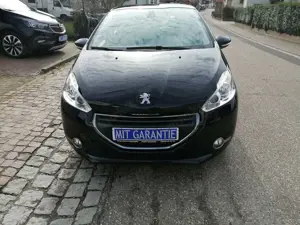 Peugeot 208 Allure Navi+Sportsitze+LM-Räder