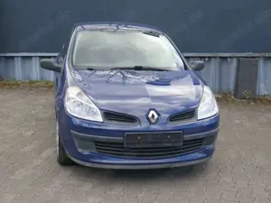 Renault Clio 3 türig Servo ZV 1.hnd Insp Neu 95000km