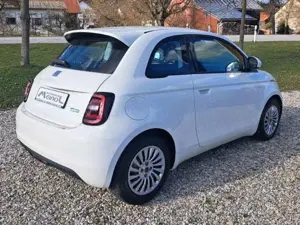 Fiat 500e Action Bild 2