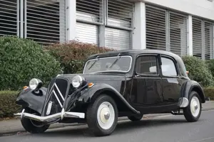 Oldtimer Citroen 11 CV B Traction Avant Radmodell GangsterLimousine
