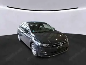 Volkswagen Polo 1.6 TDI Comfortline *NAVI*ACC*PDC*STZHZG* Bild 4