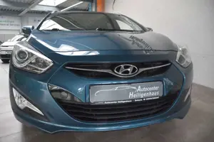 Hyundai i40 cw Style Navi Kamera Tempo Sitzheiz Keyless