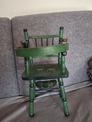 Puppenhochstuhl aus Holz 