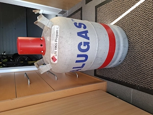 Volle 11kg Alu-Gasflasche zu verkaufen