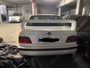 BMW 320 320i Bild 4