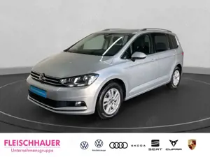 Volkswagen Touran 1.5 TSI Highline ACC LED CarPlay DAB Keyless SHZ P