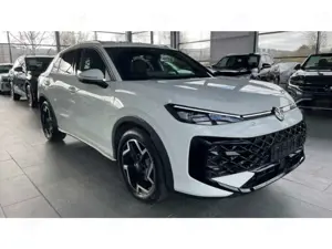 Volkswagen T-Roc 1.5 eTSI Neues Modell R-Line Navi IQ-Light Kamera Bild 4