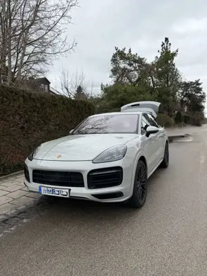 Porsche Cayenne Bild 2