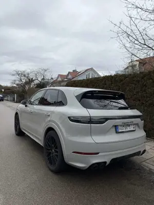 Porsche Cayenne Bild 5