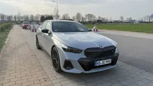 BMW i5 M60 | 8-Fach Bereift | AHK | M Pro | Autob. Assist