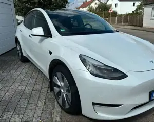 Tesla Model Y Model Y Long Range Dual Motor AWD Bild 5
