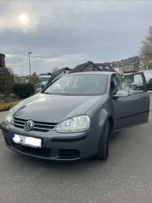 Volkswagen Golf 1.6 Trendline
