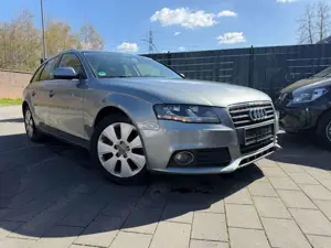 Audi A4 Attraction Automatik NAVI