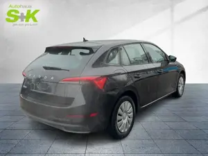 Skoda Scala Ambition"Carplay"R-Kamera"Navi"PDC"8-Fach bereif Bild 4