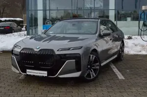 BMW i7 50 M SPORT.MASSAGE.AUTOTÜR.SKY.360.INDIVIDUAL