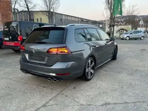 Volkswagen Golf Variant R BMT/Start-Stopp 4Motion Bild 4