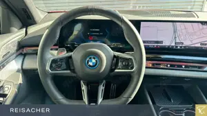 BMW i5 A Tou xDrive40 M-Sport,M-Sport PRO,Pano,AHK,D Bild 5