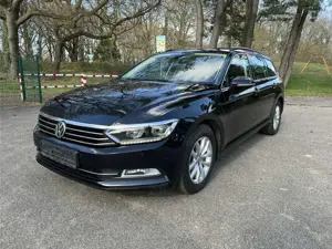 Volkswagen Passat Variant 2.0 TDI DSG AHK Navi Kamera ACC