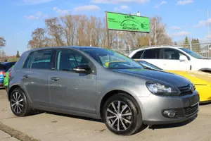Volkswagen Golf Style*SH*Klimatronic*HUneu*LMF*