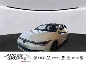 Volkswagen Golf VIII 1.5 eTSI DSG Style Navi*CAM*SHZ*LED