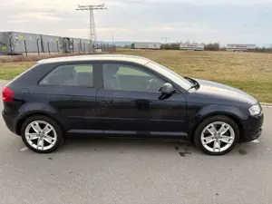 Audi A3 1.8 TFSI Ambition quattro/ Klimaaut. Bild 2