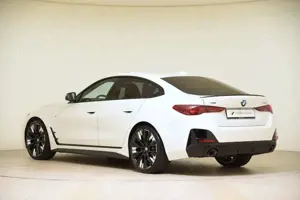 BMW 420 420d xDrive Gran Coupé M Sport Pro WLAN Glasdach Bild 2