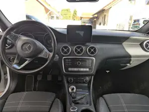 Mercedes-Benz A 250 A 250 BlueEfficiency (176.044) Bild 4