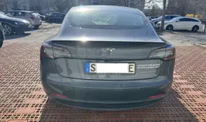 Tesla Model 3 Model 3 Langstreckenbatt. Allradantrieb Dual Motor Performance Bild 4