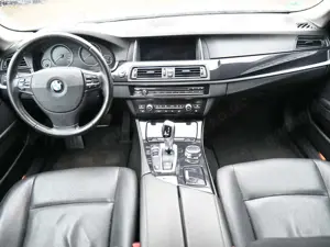 BMW 520 520d Aut Touring Klimaaut Navi Leder Bi-Xen Alu Bild 3