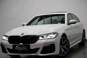 BMW 530 d xDrive M Sport SCHIEBEDACH LASER HUD KEY