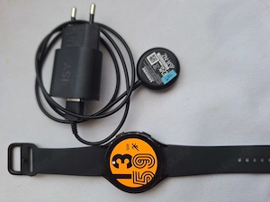 Fitness-Uhr "SmartWatch" Samsung Galaxy Watch 4 mit Ladegerät