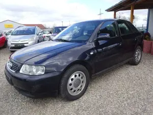 Audi A3 1.6 Attraction